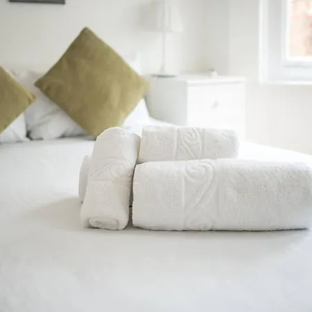 Elegant 1br Near London