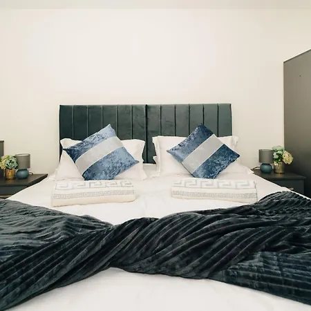 Lux 3bdr Riverside Duplex Mansionette By Lcy & Excel I 20mins To *