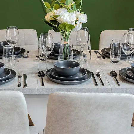 2 Bd Soho Luxury Living-high Ceilings Huge Terrace Apartment London