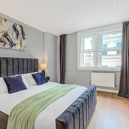 2 Bd Soho Luxury Living-high Ceilings Huge Terrace Apartment London