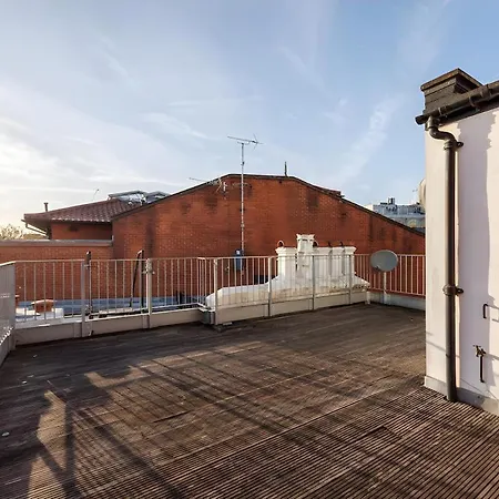 2 Bd Soho Luxury Living-high Ceilings Huge Terrace Apartment *