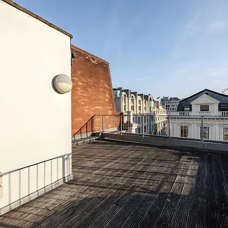 2 Bd Soho Luxury Living-high Ceilings Huge Terrace London