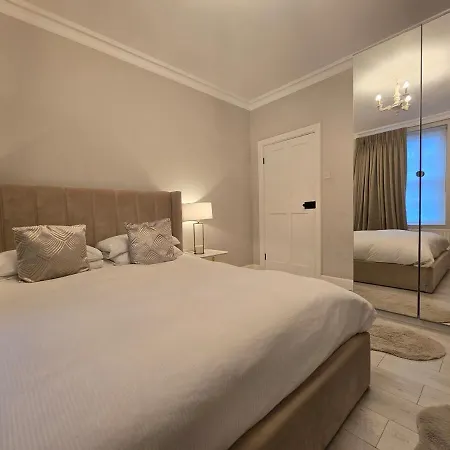 2bd Westminster Charming Nest Apartment