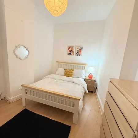 Comfort In The Heart Of Fulham * London