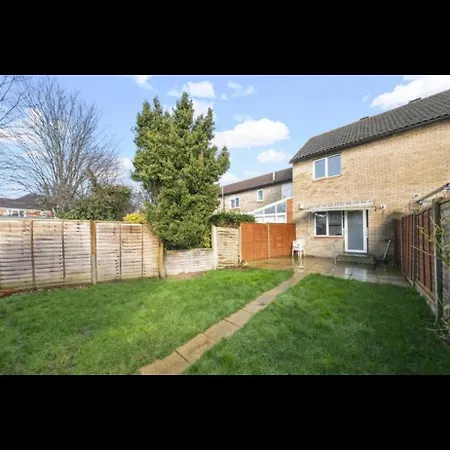 Casa vacanze Cosy Terraced House With Parking West Drayton (Middlesex)