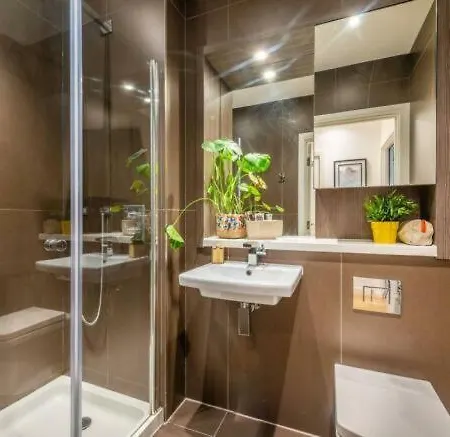 Modern Flat In Near Heathrow Apartment *