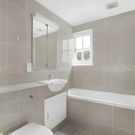 2bd Kings Cross Authentic Apartment *
