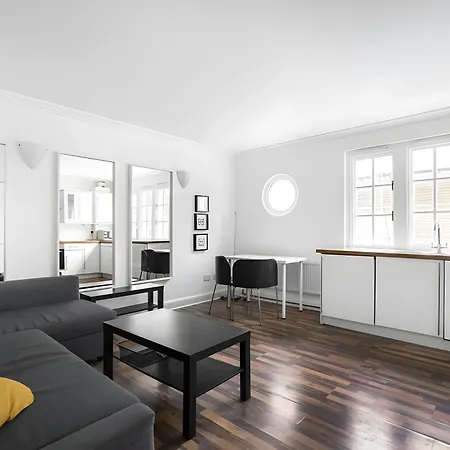 2bd Kings Cross Authentic * London