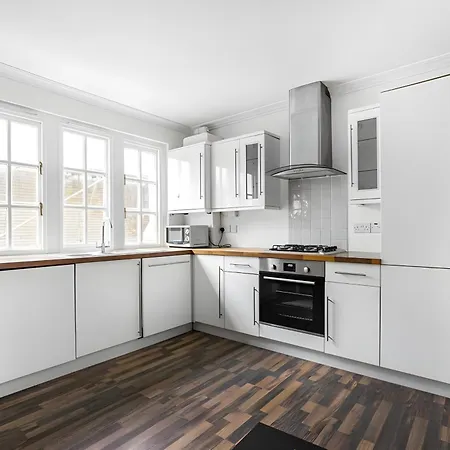 2bd Kings Cross Authentic * London