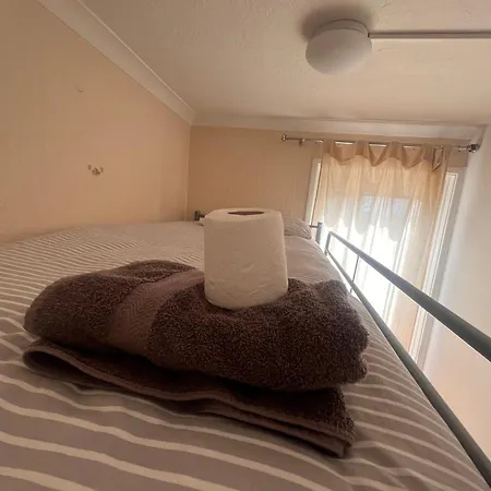招待所 Cosy In *