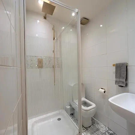 Mayfair Place 8 Yard Apartment London