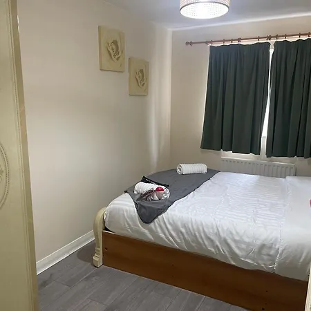 Apartment 2 Bed Flat Close To New Cross Gate, Se14