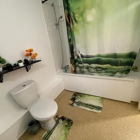 Luxurious Bedroom In One Bed Apartment * London