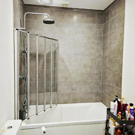 Cleave House * Farnborough (Kent)