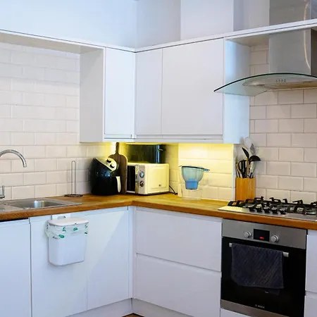 Apartment Cleave House