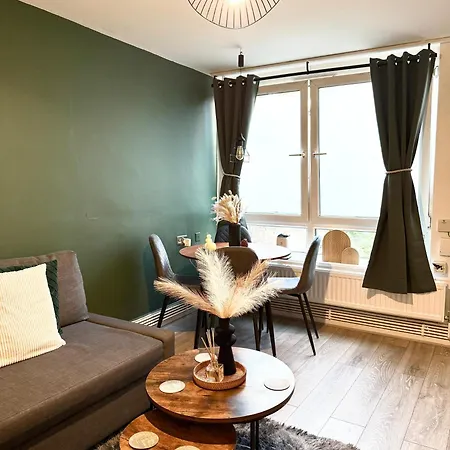 Archway Retreat With Easy Access Apartment