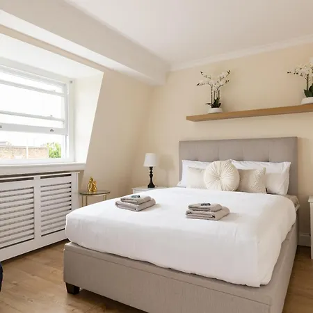 Floor 1br With Balcony, Earls Court 2mins To Tube *