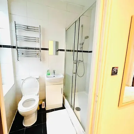Comfortable One Bedroom Flat In *