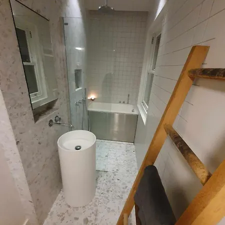 Apartamento Charming Steps Away From Islington Londres