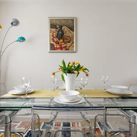 Apartment 2bdr Steps To Battersea Park