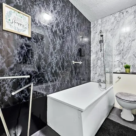 Bright Modern In Elephant & Castle