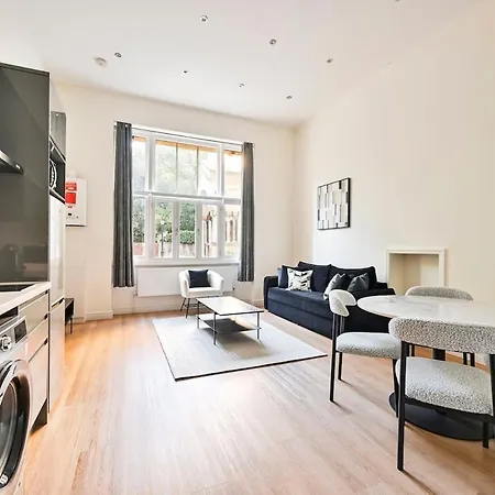 Knightsbridge Ground Floor Gem Next Hide Park * London