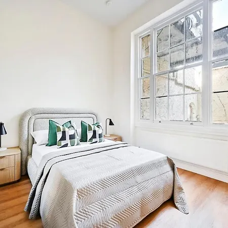 Knightsbridge Ground Floor Gem Next Hide Park * London