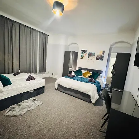Luxury Furnished 2-king Sizes Bedroom Flat