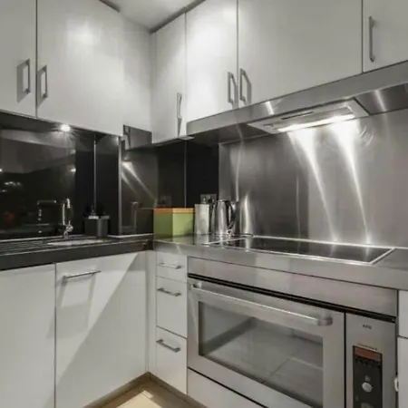 2 Bed Flat * London