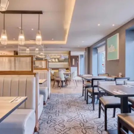 Ensuite Near Paddington Metro Line Hotel