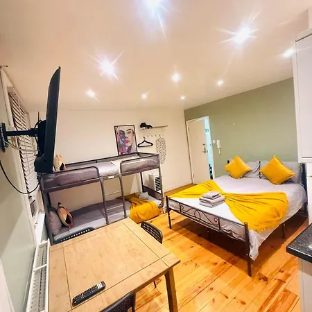 Notting Hill Guest Apartment Ealing