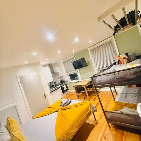 Notting Hill Guest Apartment *