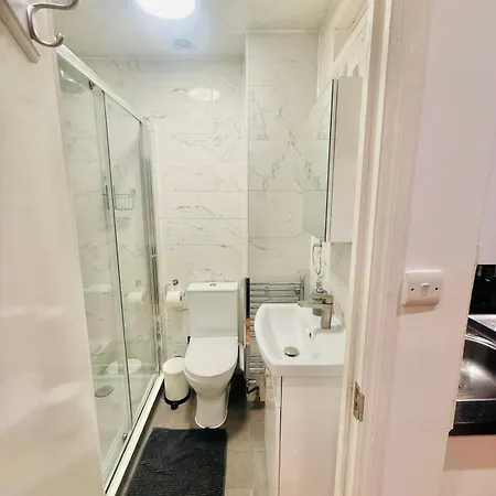 Notting Hill Guest Apartment Ealing