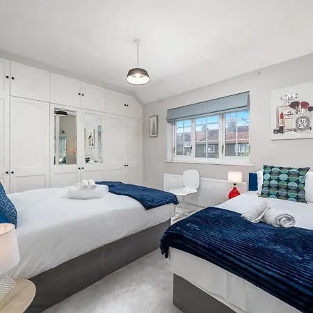 Luxury House Near River Thames Garden House Parking 6 Guests Apartamento
