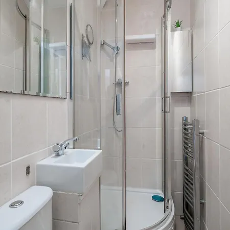 Luxury House Near River Thames Garden House Parking 6 Guests Apartamento Londres
