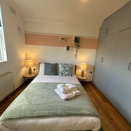 Cosy 1 Bedroom Flat Steps From Turnpike Ln Station