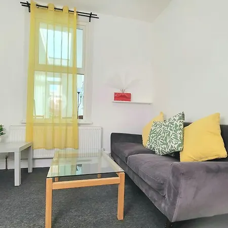 Homestay Cosy Double Bedroom - 3