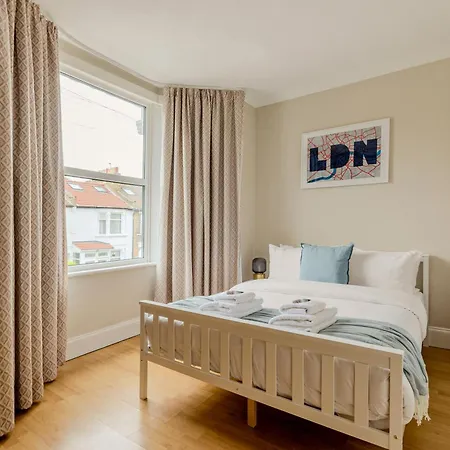 Apartment Stylish 3br Forest Gate With Garden London