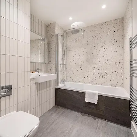 Roomspace Serviced -oasis Way *