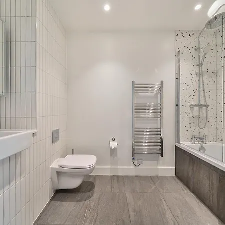 Apartment Roomspace Serviced -oasis Way