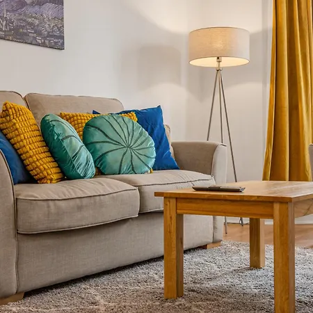Gorgeous 2br Victorian With Parking And Garden Londres