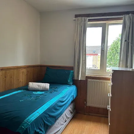 Apartment Welcoming Whole Near Excel