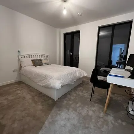 Luxury 1 Bedroom Hendon