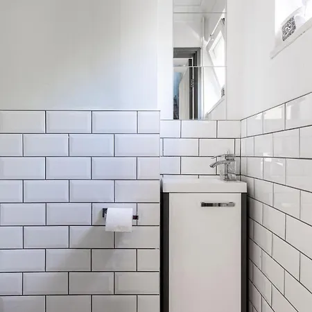 Apartment Spacious And Stylish 2 Bed Flat *