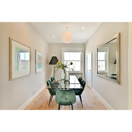 Luxury Sophia 4 Bedroom 8 Sleeps Daire Londra
