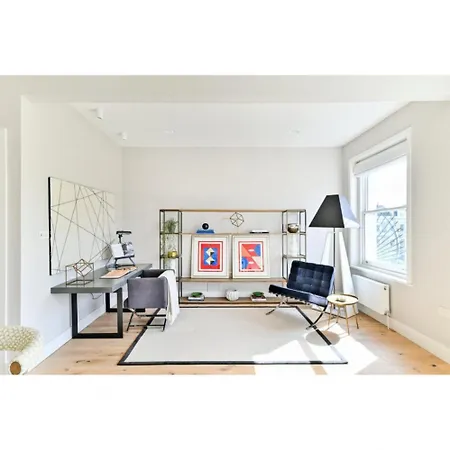Apartment Luxury Sophia 4 Bedroom 8 Sleeps London