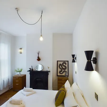 Stylish 1bedroom Retreat In Vibrant Leyton Pass The Keys * London