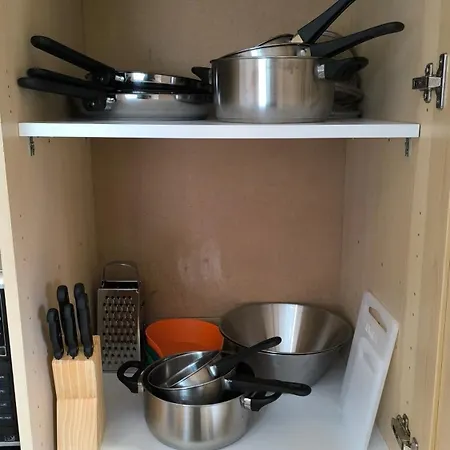 Fully Equipped Parkside 5min From Colliers Wood Station R4 London