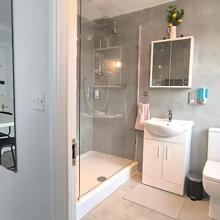 Lejlighed Fully Equipped Parkside 5min From Colliers Wood Station R4
