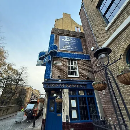 The Wapping Flat *